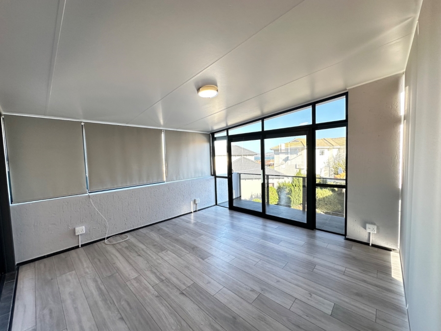 4 Bedroom Property for Sale in Hartenbos Heuwels Western Cape